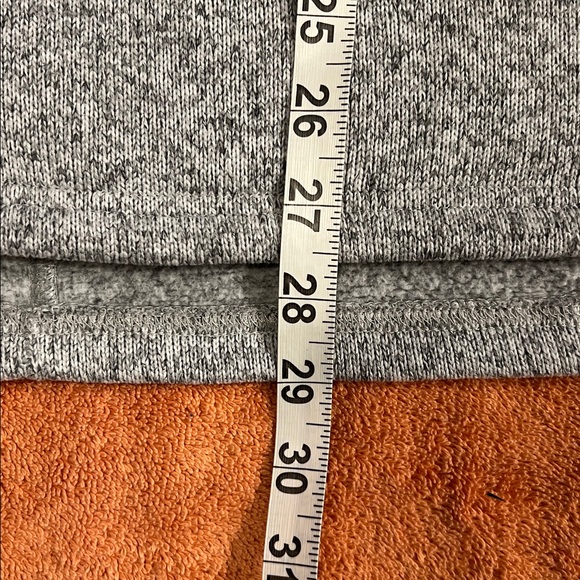 Women’s L.L. Bean Light Heather Gray Zip-Up Sweater Fleece Long Vest - Like New - Picture 11 of 14